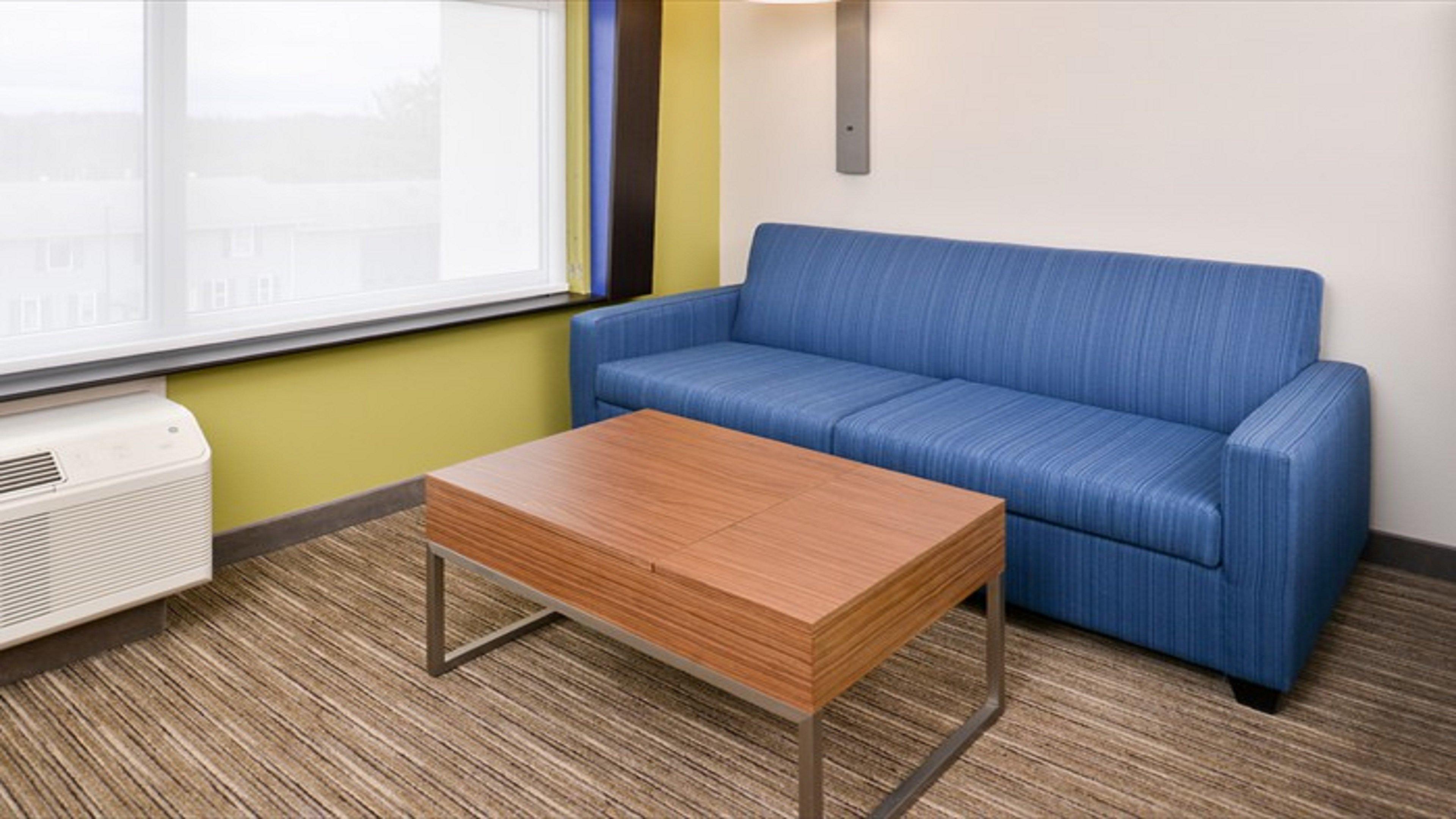Holiday Inn Express & Suites - Parkersburg East By Ihg Exterior photo